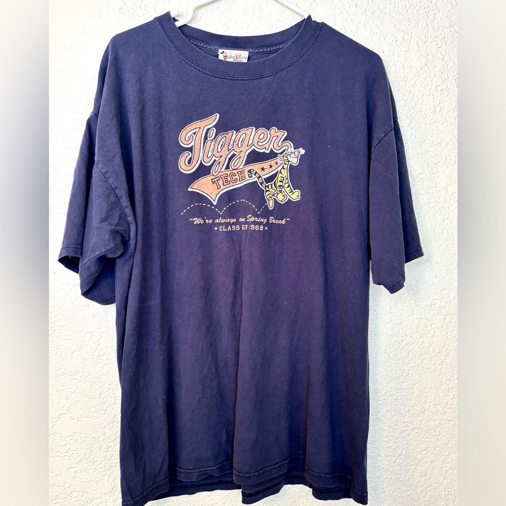 Vintage Disney World Tigger Tech Graphic T-Shirt XL